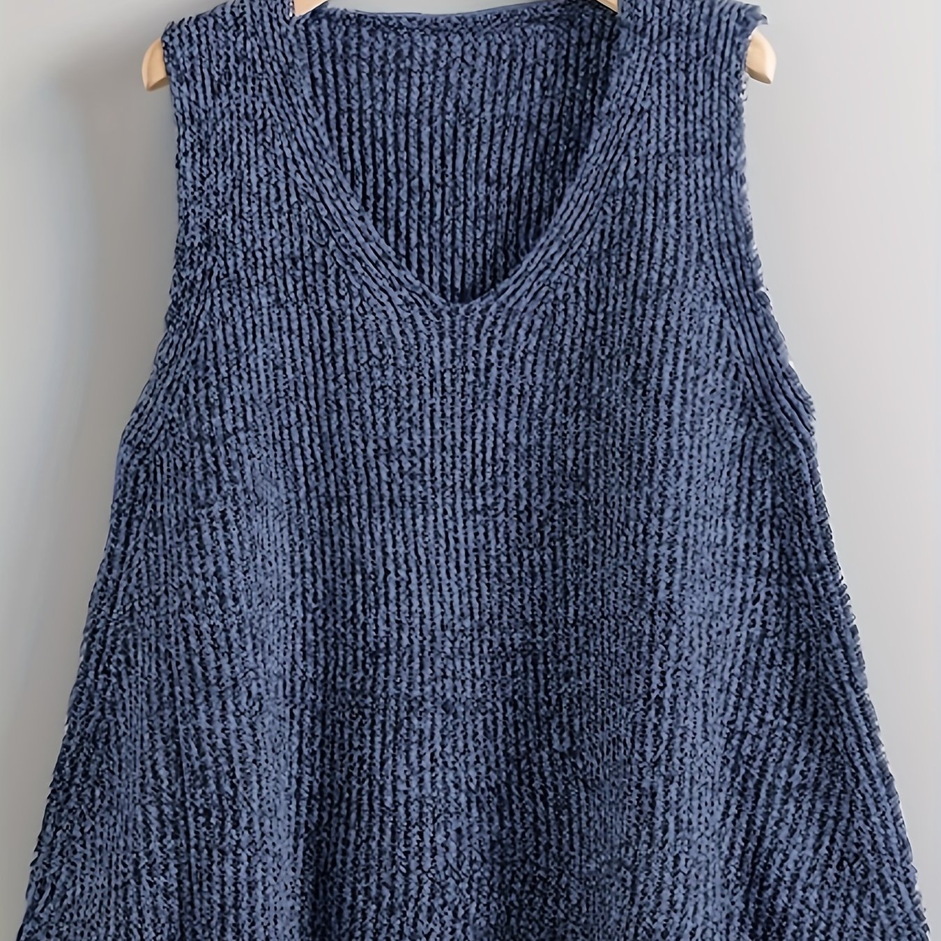 Chic Plus Size V-Neck Sweater Vest - Comfortable Stretch Fit for Daily Wear