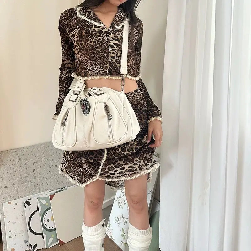 Ingvn  Fashion Y2k Shoulder Bag for Women Vintage Gothic Large Capacity Tote Bag Love Heart Pu Leather Advanced New Female Handbag
