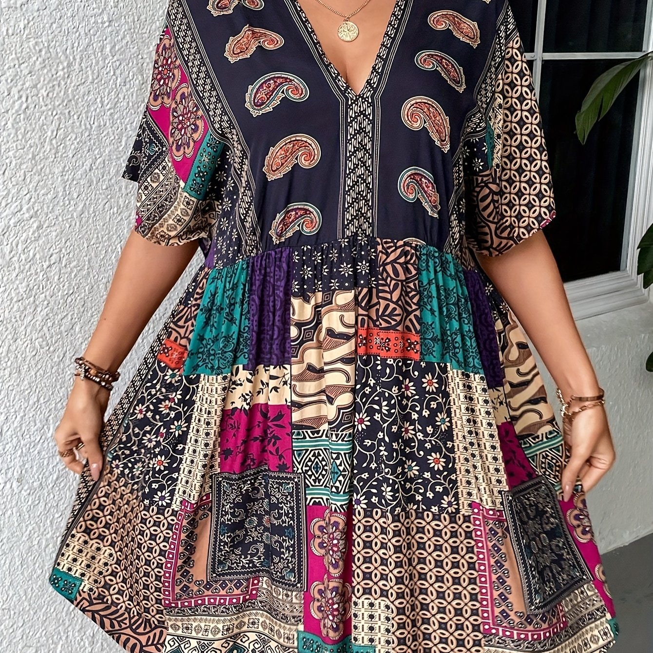 Plus Size Floral Print Dress, Casual Short Sleeve V Neck Dress For Spring & Summer, Women's Plus Size Clothing