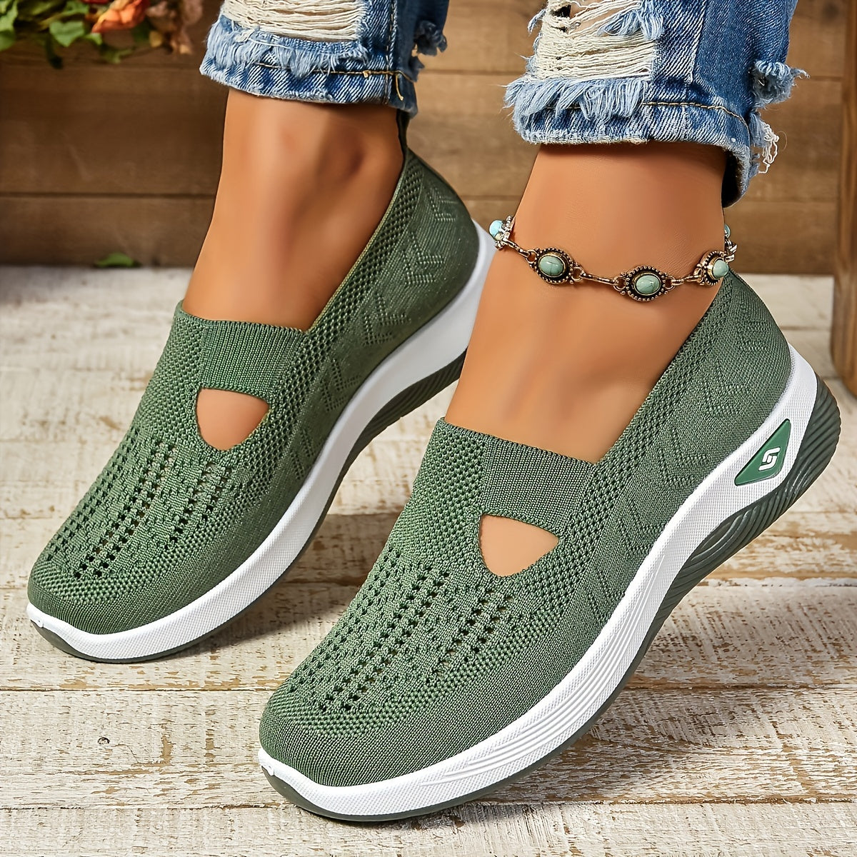 Women's Cut-out Sneakers, Casual Breathable Slip On Walking Shoes, Lightweight Outdoor Flat Shoes (plus size)