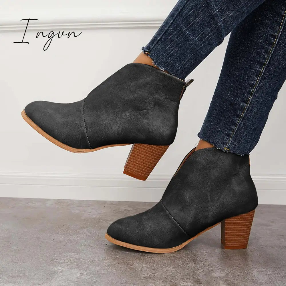 Ingvn - Retro Western V Cut Ankle Boots