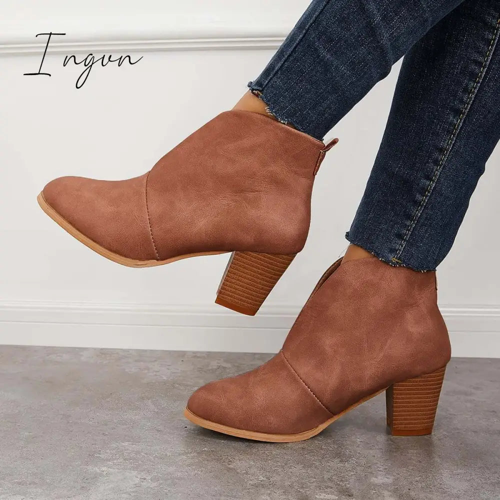 Ingvn - Retro Western V Cut Ankle Boots