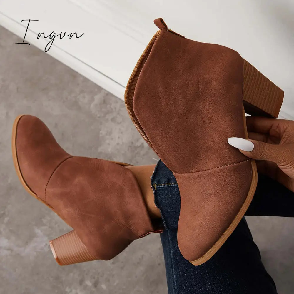 Ingvn - Retro Western V Cut Ankle Boots