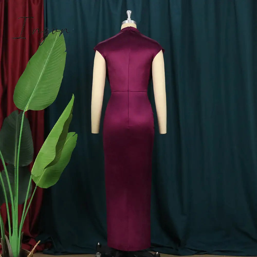 Ingvn - Women Dress Pleated Long Wine Red Elegant Slit High Collar Slim Fit Sleeveless Maxi Robes