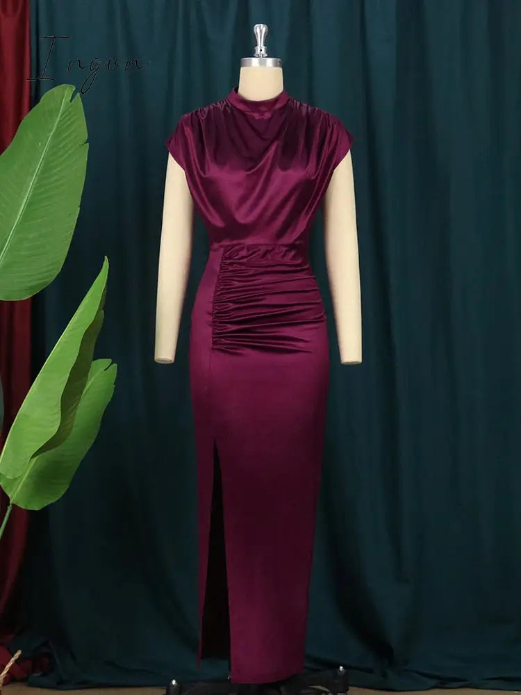 Ingvn - Women Dress Pleated Long Wine Red Elegant Slit High Collar Slim Fit Sleeveless Maxi Robes